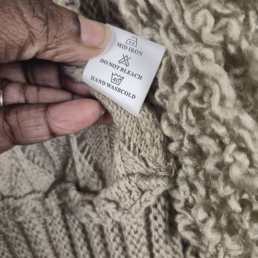 Wool Lace Trim Sweater – Cozy & Chic – John Fashion Size M - Picture 11 of 11